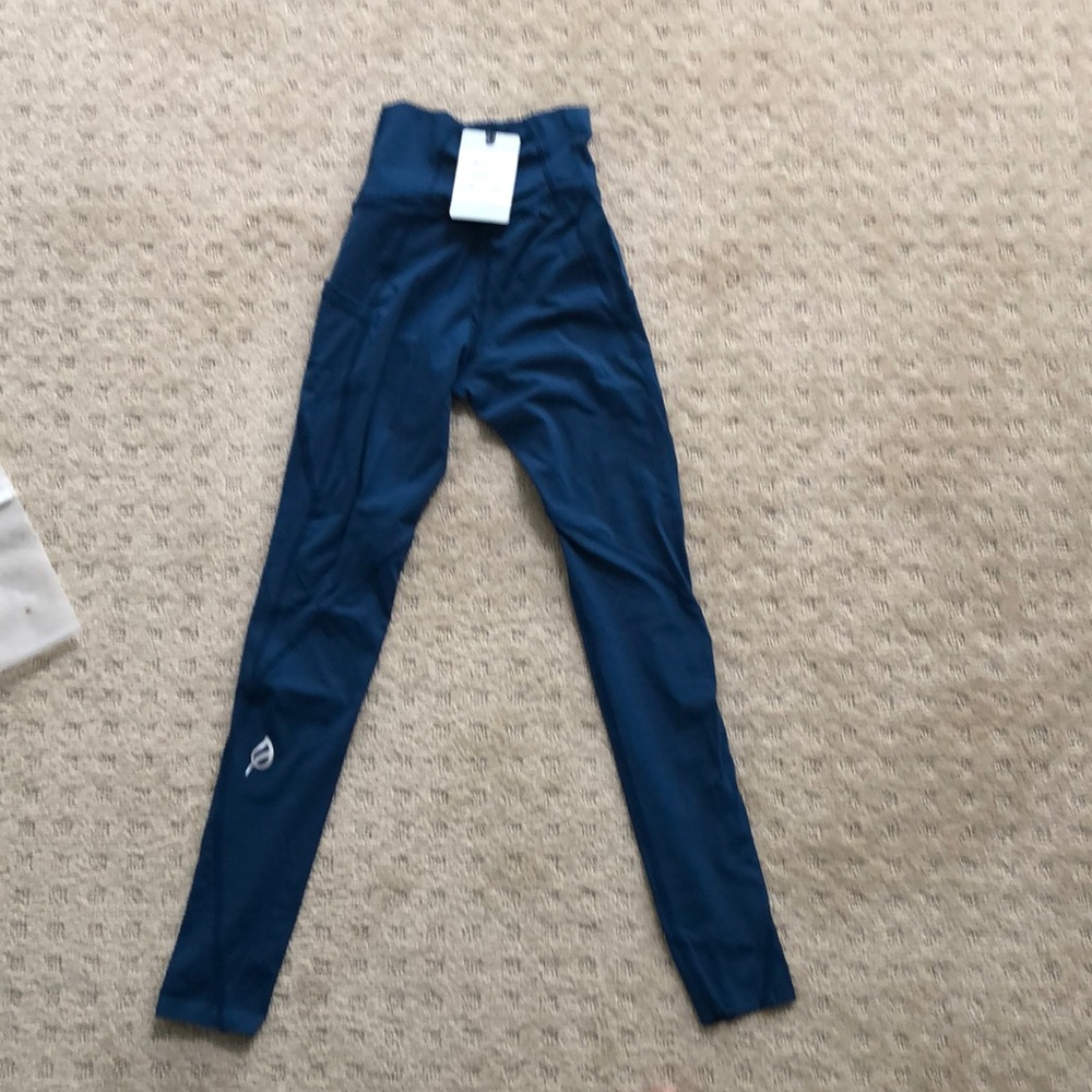 P’tula activewear leggings. Blue